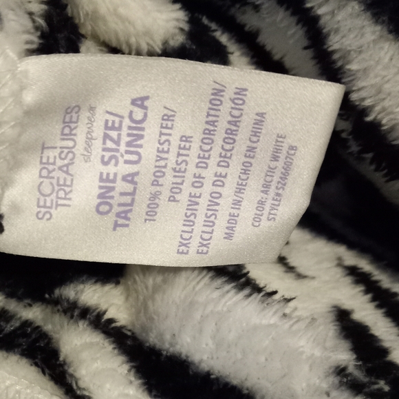 Secret Treasures Sleepwear Wrap Hooded Zebra Print Snug Adult Wearable Blanket - Picture 4 of 10